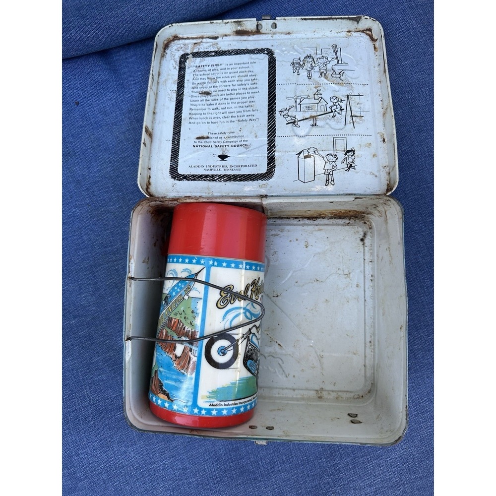 Vintage Evil Knievel 1974 Lunchbox WITH THERMOS - Picture 9 of 15